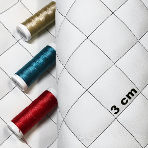 Ekokůže prošívaná KLASIK 3x3 cm barva Bílo-Černá  1,45 m x 0,8 m