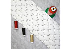 Ekoskóra GEO kolor Biały pikowana Czarną nicią 145 cm