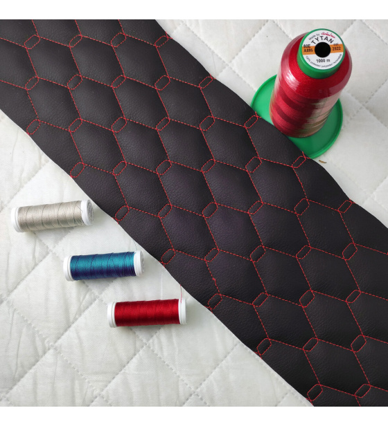 Ekokůže GEO barva černočervená prošívaná nitěmi, koženka metráž,