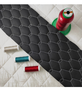 Ekoskóra GEO kolor Czarny pikowana Białą nicią