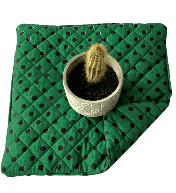 Poduszka siedziskowa 40x40x2cm Czarne Groszki na Zielonym 