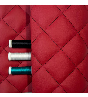 Ekoskóra kolor Czerwony pikowana Czarną nicią