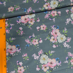 Tkanina bawełniana wzór różowo białe bukiety kwiatów na szarym tle